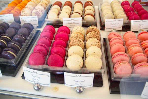 colorful-macarons