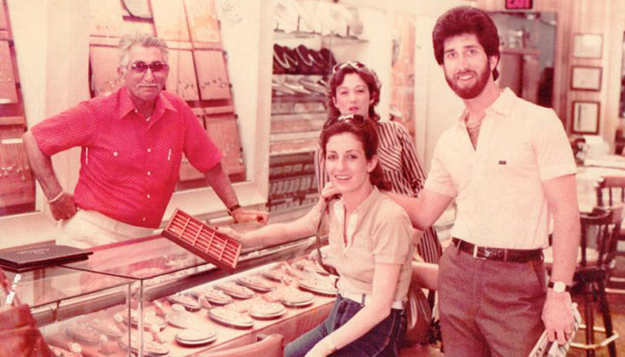 GeorgeInStore-1970s-jaes-jewelers-store