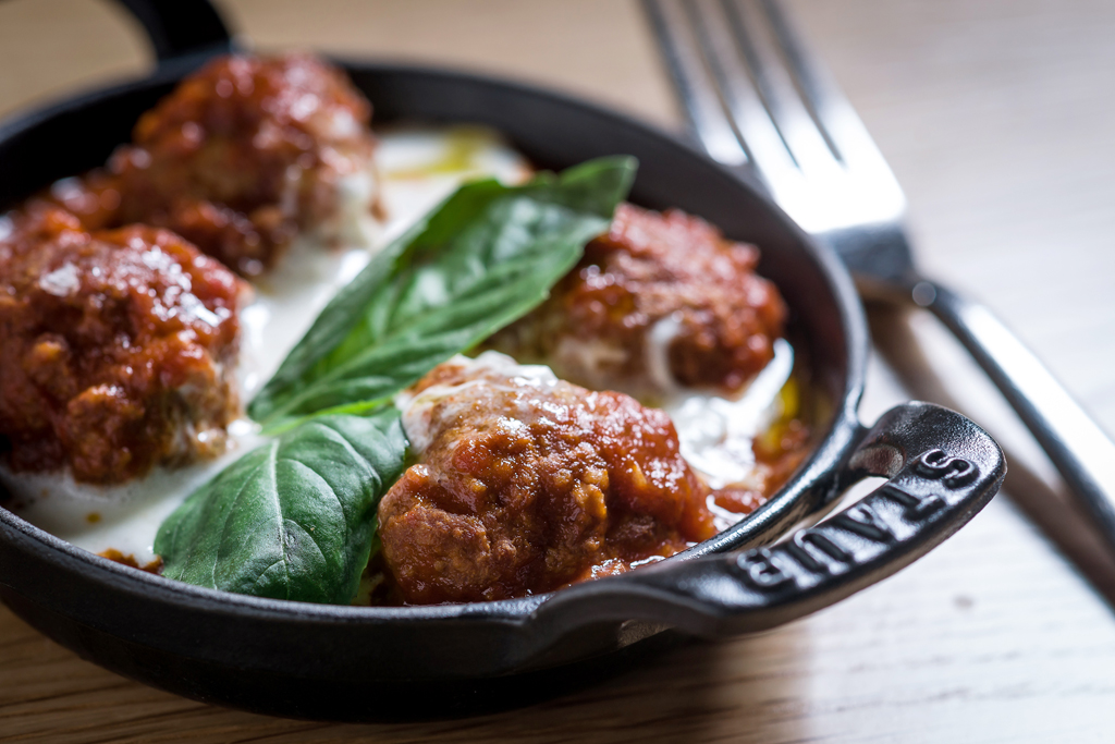 Bulla albondigas (meatballs)