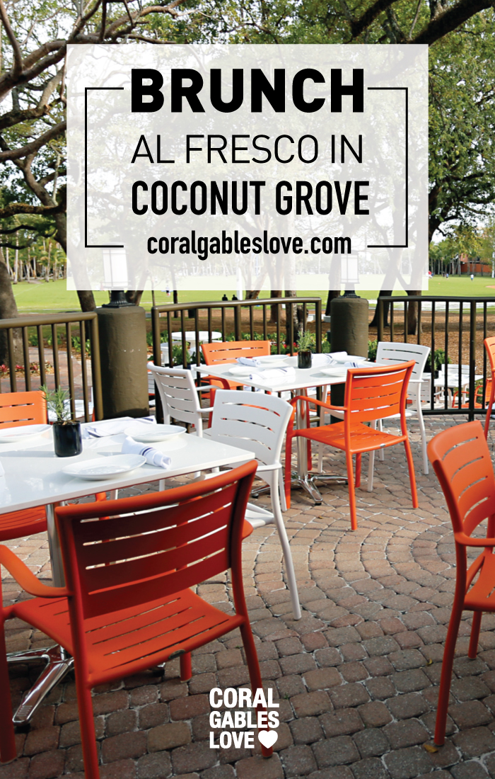 The outside seating from restaurant Glass & Vine in the Grove. It's AMAZING! You feel like you're dining in Central Park. Click to read more or pin and save for later! Coral Gables | Miami | Coconut Grove | Florida