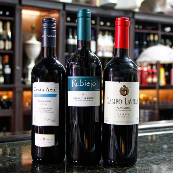 Lokoke Boutique Wine Bar in Coral Gables serves Spanish Wines. Click to read more or pin and save for later!