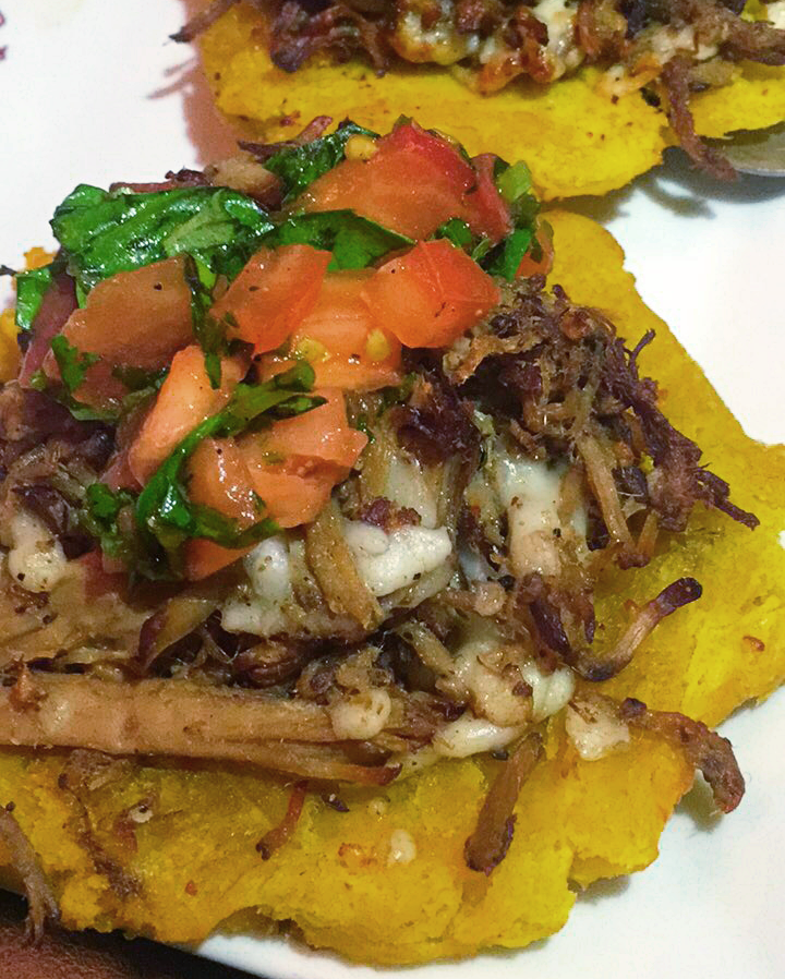 lekoke-tostones-with-lechon