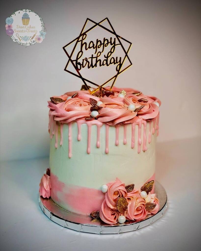 Dede Diva Cakes Drip Icing Miami, Florida amazing special occasion birthday cake