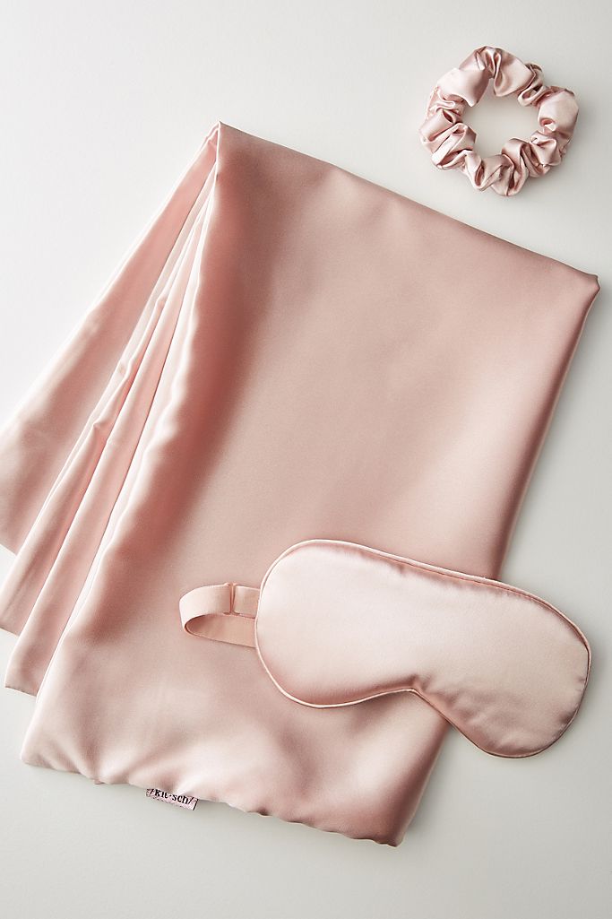 best gift for her satin sleep set