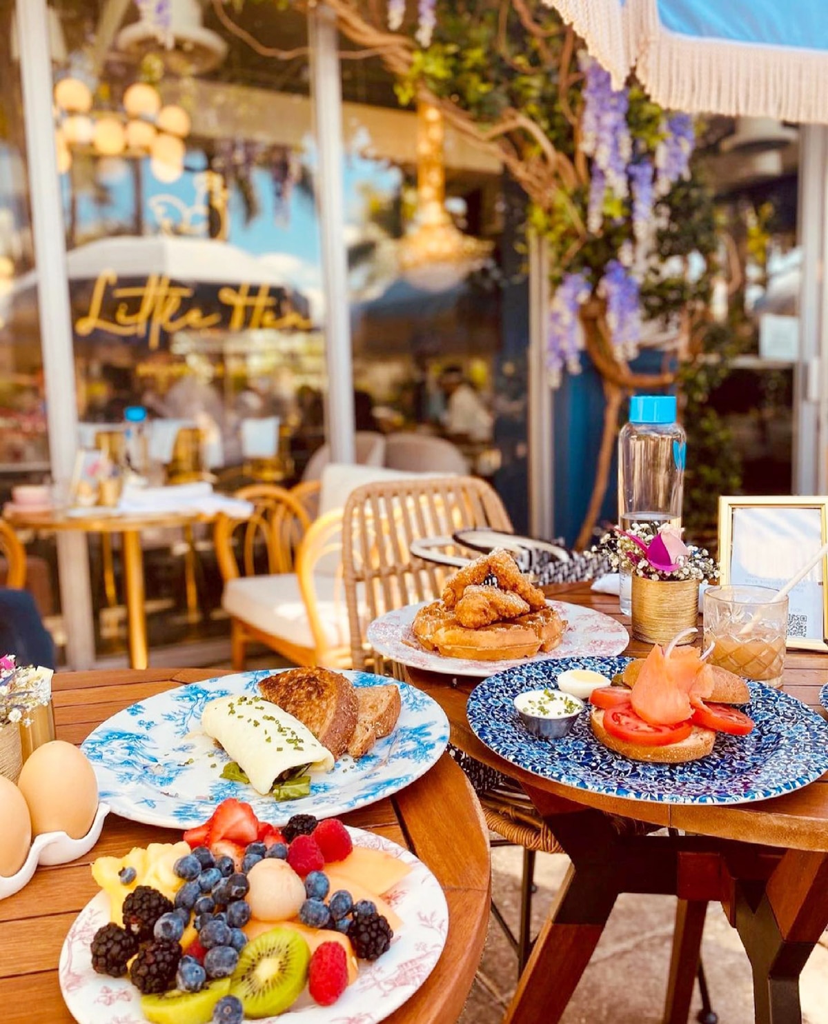 Miami Brunch Hostspot Little Hen in Midtown Miami with Instagrammable location and food