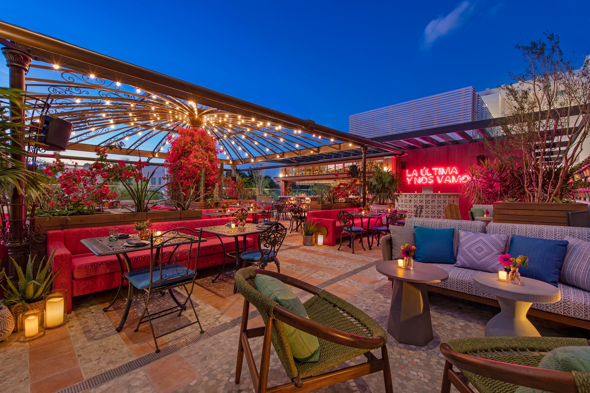 Best Rooftop Brunch in Miami - Serena Rooftop at Moxy Hotel South Beach